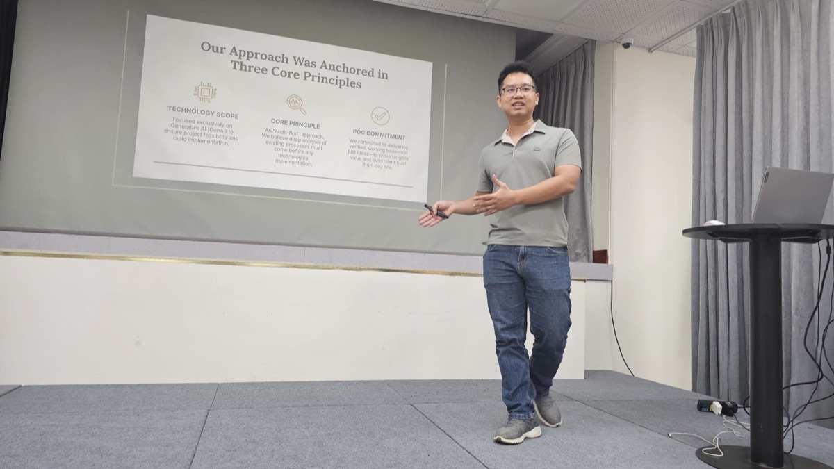 Vietnamese fellow sharing insights